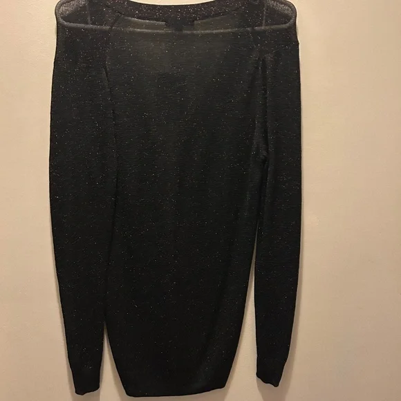 blouse - Picture 2 of 3